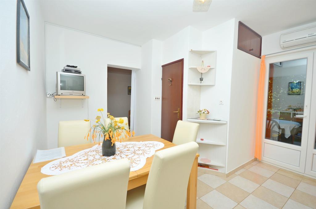 Apartment Gordan Murter Bagian luar foto